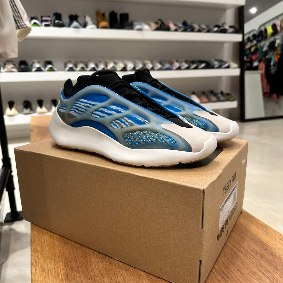 Adidas Yeezy Boost 700 V3 