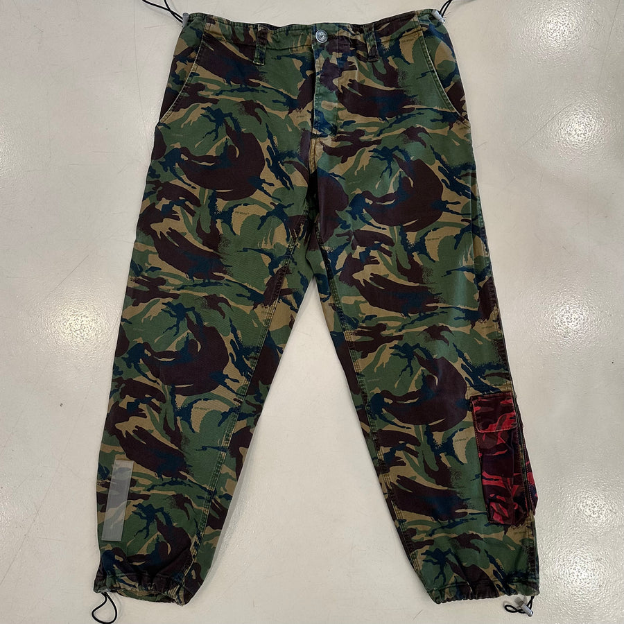 Off-White Camouflage 9 Cargo Black Pants [USED 34]